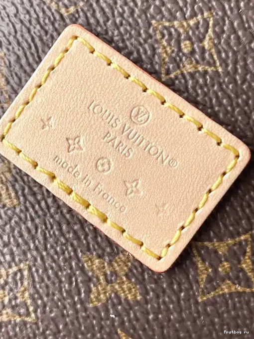 Frstbag ru Croissant VUITTON LOUIS PM 0328